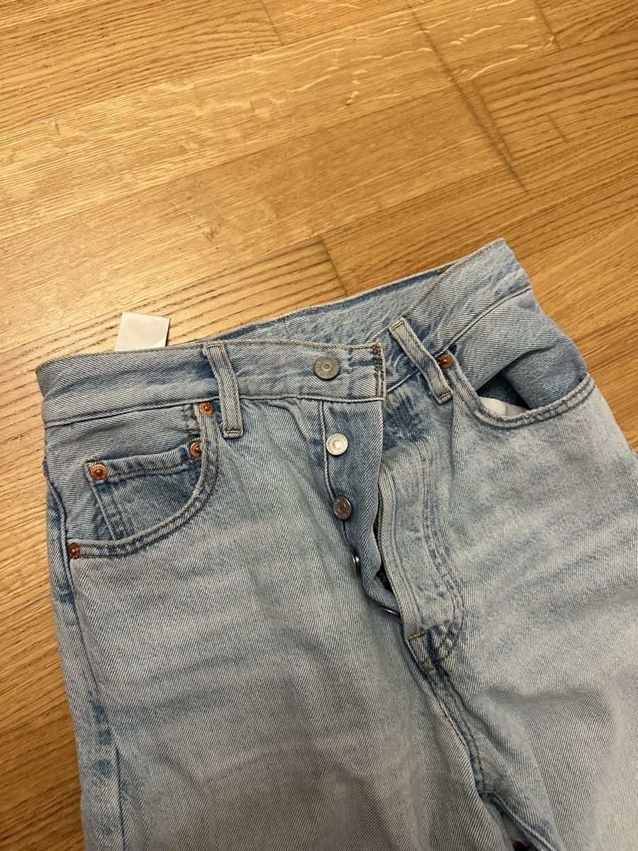 Levi's Jeans: Levis Ribcage – Usato da Luzern venduto da LauraLynnMeier 1