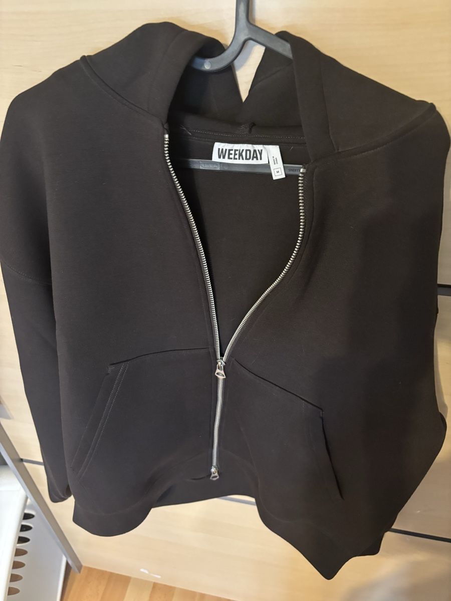 Weekday Maglioni & Felpe: Sweat zippé Subca Weekday – Nuovo (secondo la descrizione) da Cheseaux-Noréaz venduto da Madix1398 1