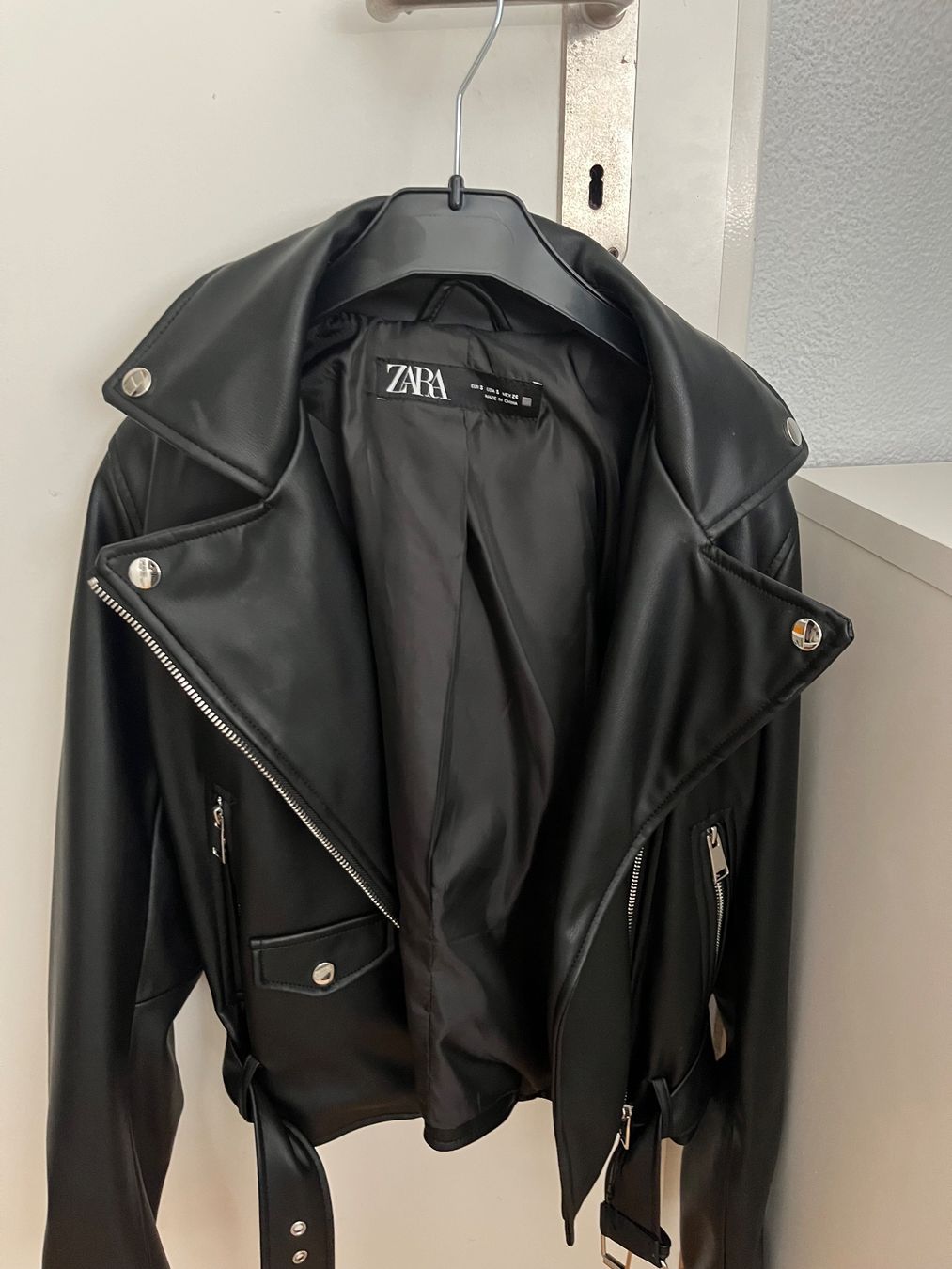 Zara Giacche: Zara Lederjacke – Nuovo (secondo la descrizione) da Binningen venduto da se_ahj8