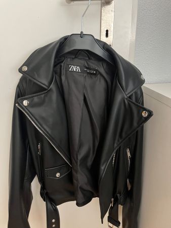 Zara Lederjacke