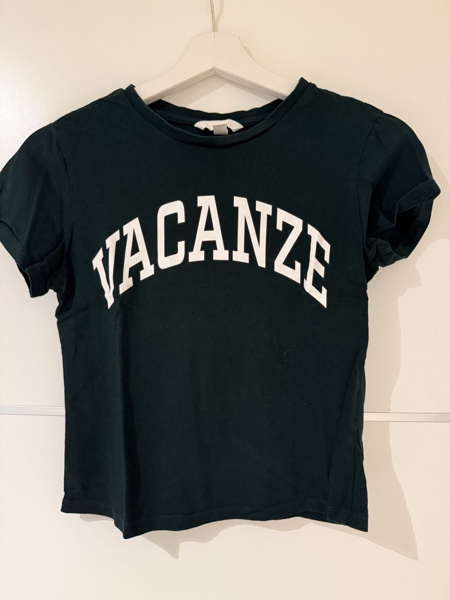 H&M Camicette, T-shirt & Top: T-Shirt dunkelgrün – Usato da Luzern venduto da vivientth