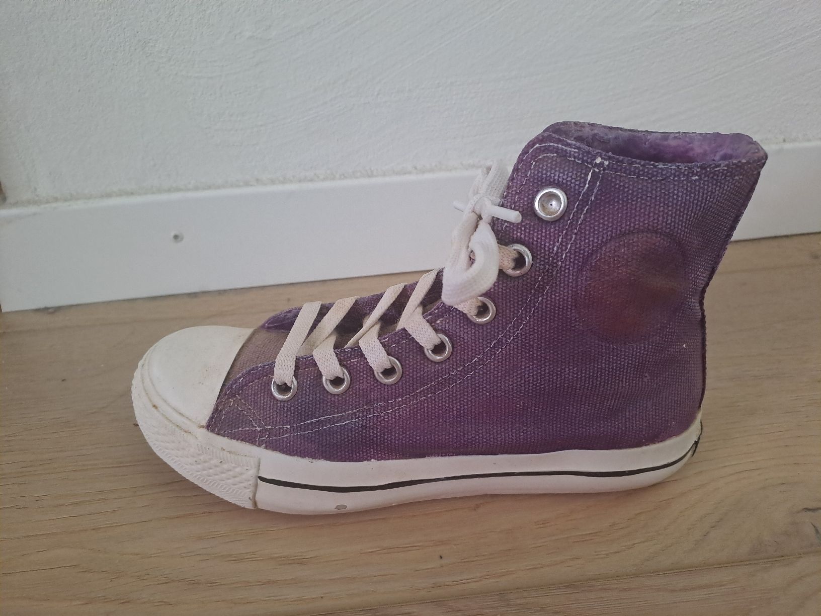 Tirelires: Tirelire basket Converse – D'occasion à Aigle par chl_29wp 2
