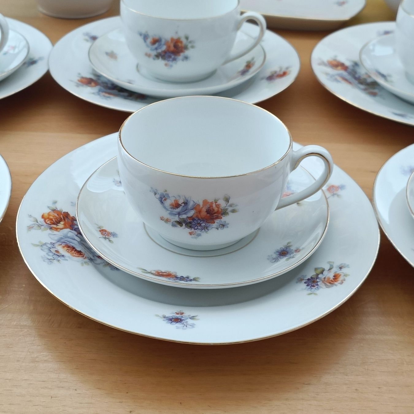 Set di piatti: Vintage florales Kaffee- oder Teeservice Tirschnreuth Bayern – Usato da Birr venduto da sen_sy55 2