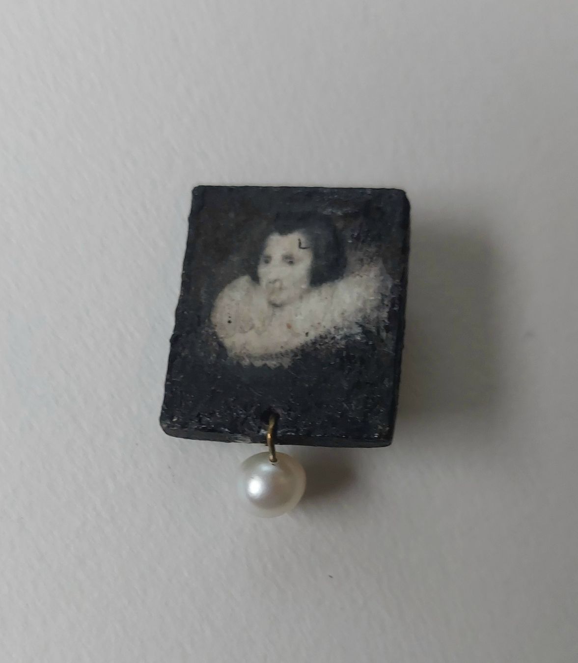 Spille & Fermagli: Mini broche artisanale type ancienne – Nuovo (secondo la descrizione) da Plan-Les-Ouates venduto da Lolothebest
