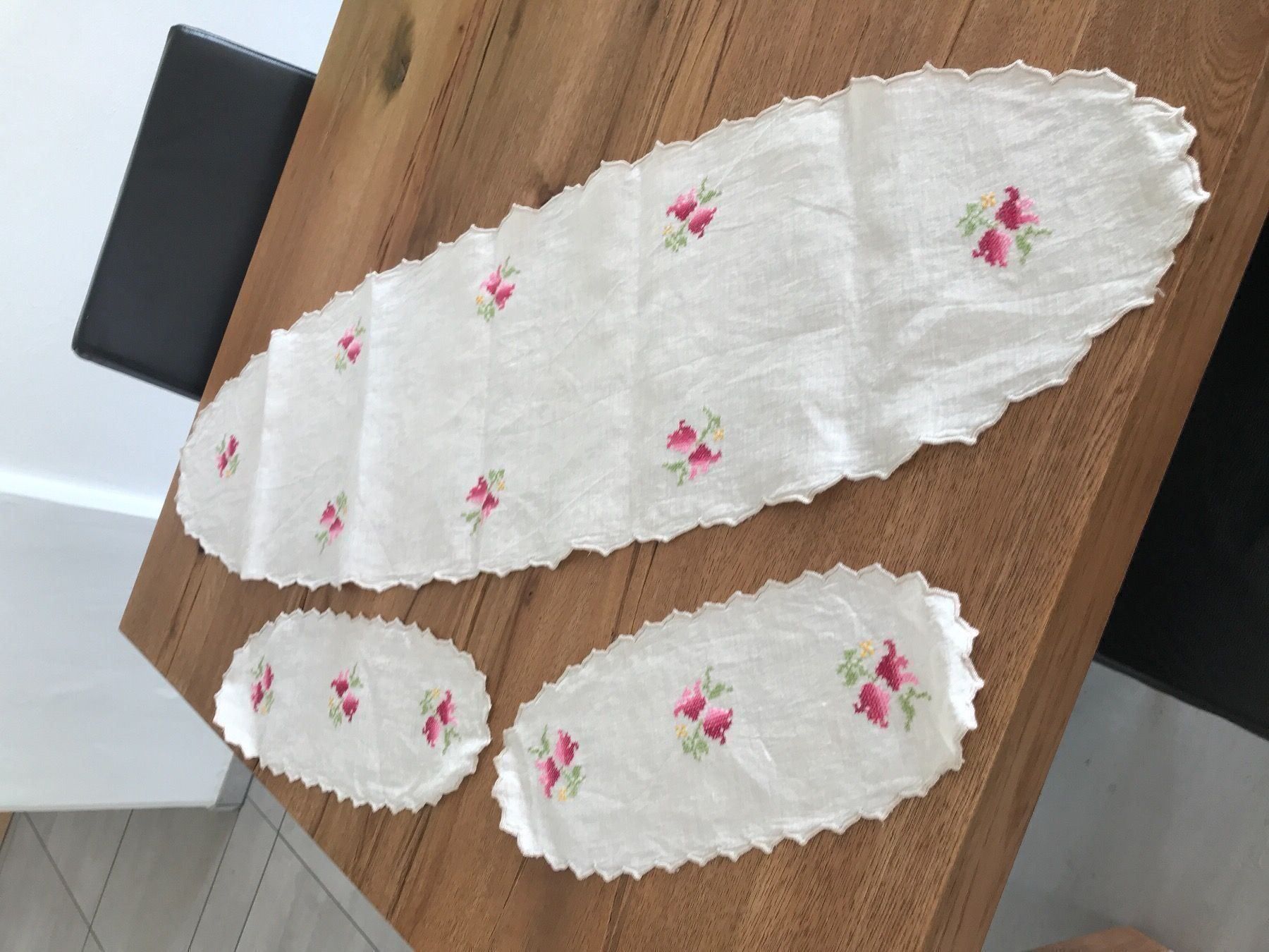 Coperte: Decken für Möbel, handgestickt – Nuovo (secondo la descrizione) da Zufikon venduto da lea050