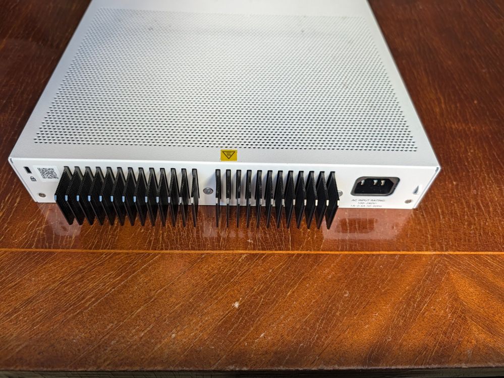 Cisco C1000 - 8 Port 2G L - good condition (Gebraucht) in ...