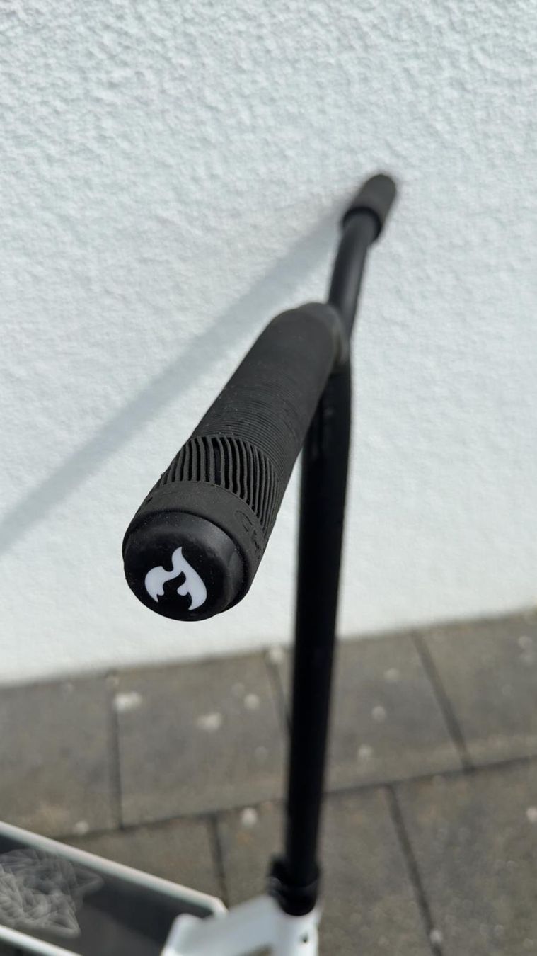 Chilli Kickboard: Chilli Pro Scooter Archie Cole - White – Usato da Wilen b. Wil venduto da corni11 5