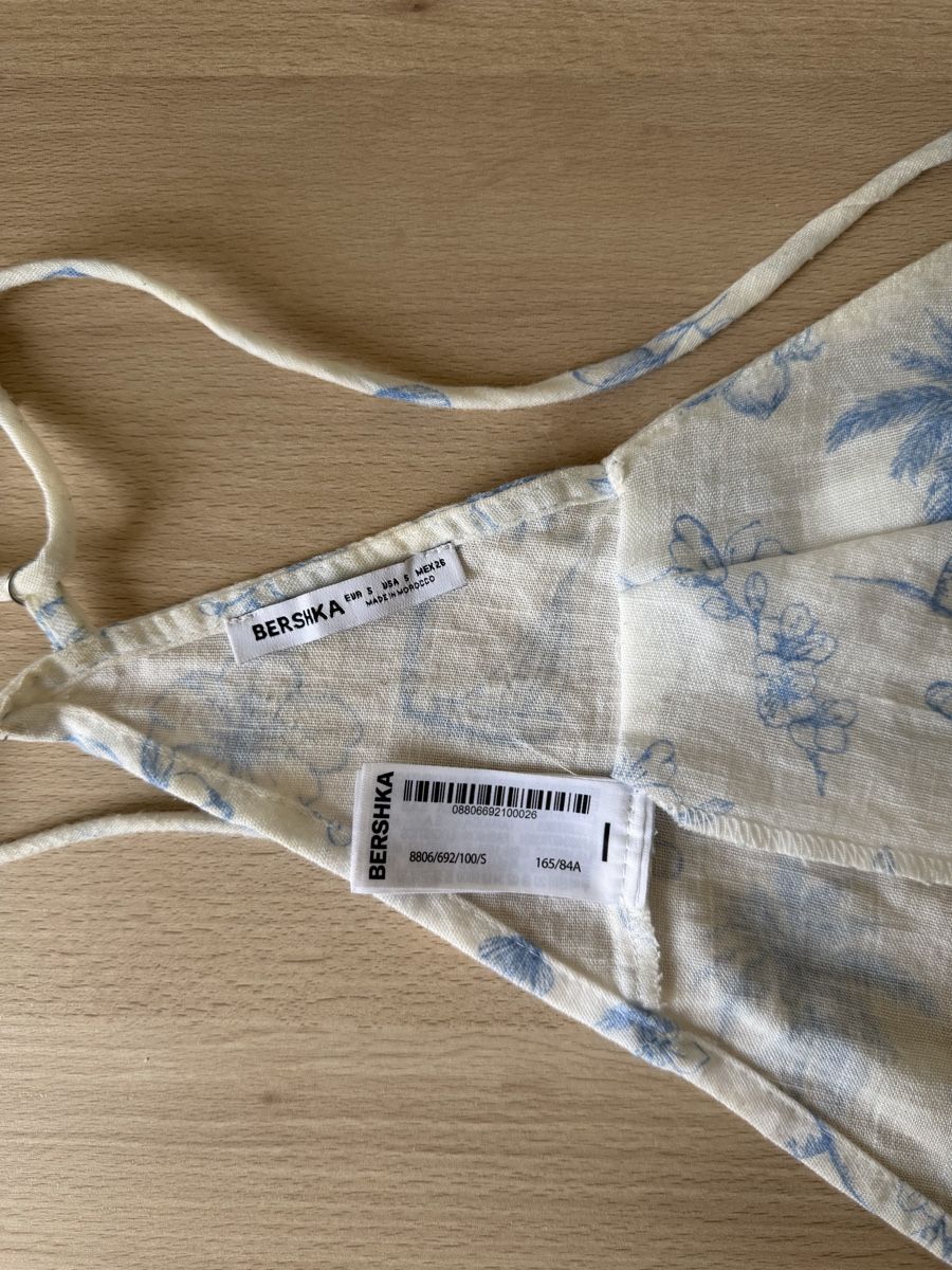 Bershka Top: BERSHKA FLORAL TOP – Usato da Genève venduto da yav_9r9f 1