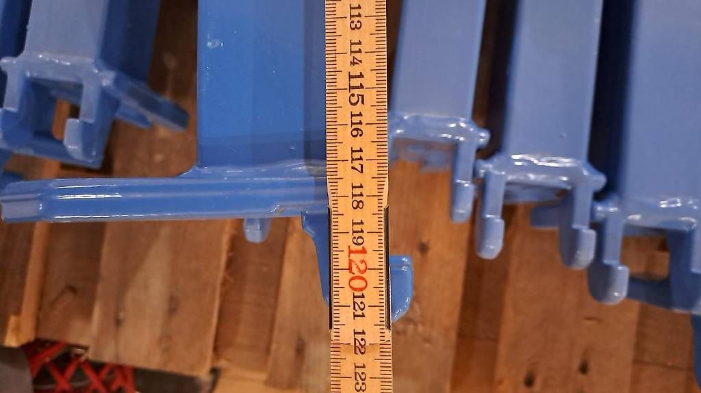 Regale: Kragarme zu Kragarmregal Ohra – Neu und originalverpackt aus Langnau i. E. von oberfelder 1