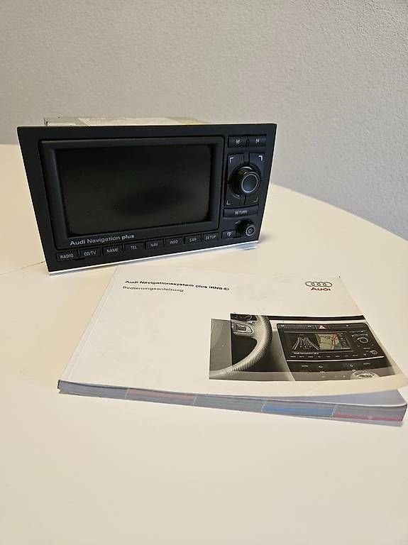 Navigatori: Audi Système de Navigation Plus RNS-E - parfait état – Usato da St-Imier venduto da Leonav_77