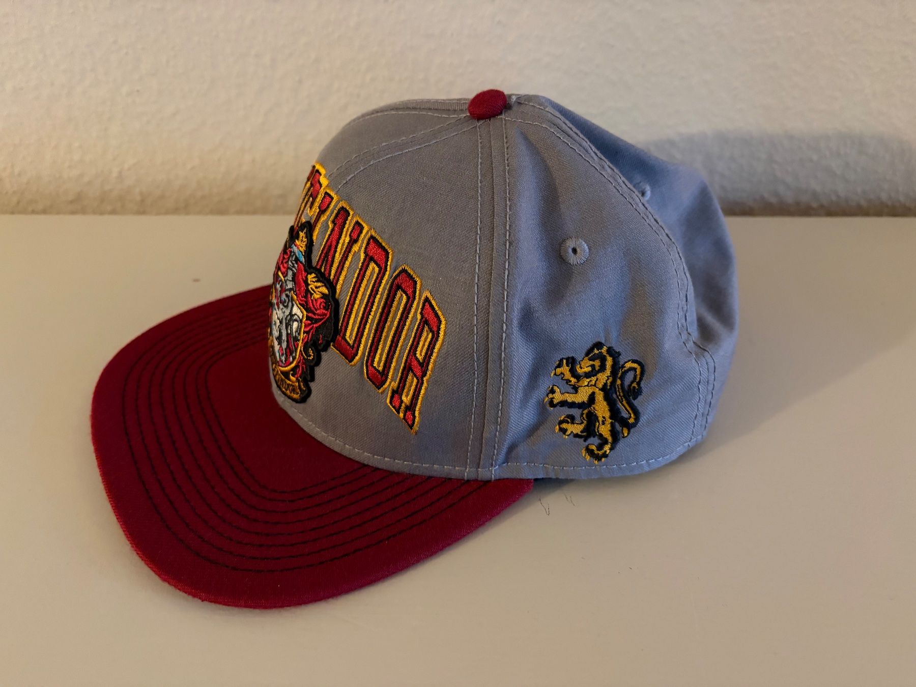 Copricapi, berretti & cappellini: Harry Potter Gryffindor Cap – Nuovo (secondo la descrizione) da Muttenz venduto da nataschasia 1