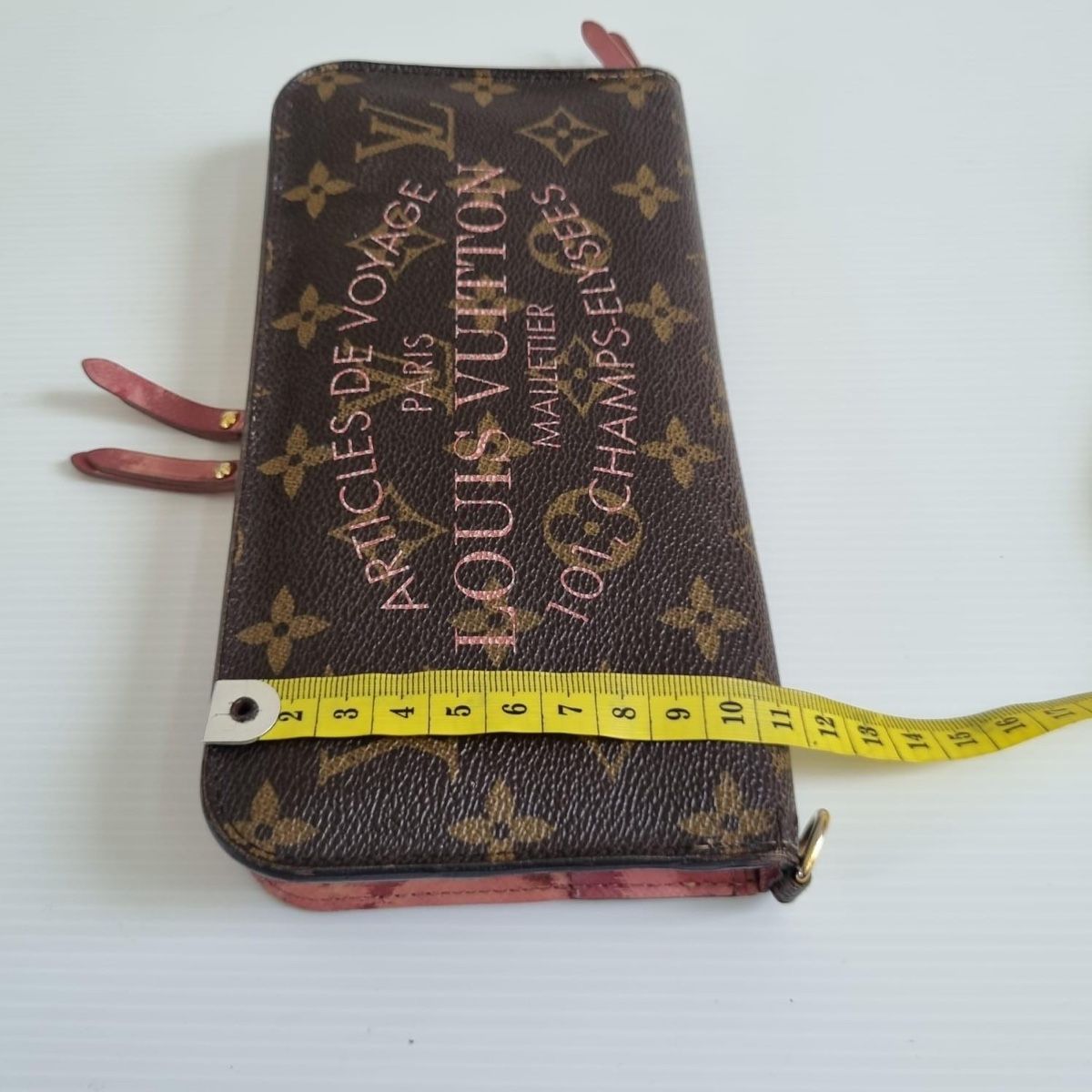 Louis Vuitton Portemonnaies: LV Insolite IKAT Indian Rose – D'occasion à Heimberg par Sabe_Frau 5