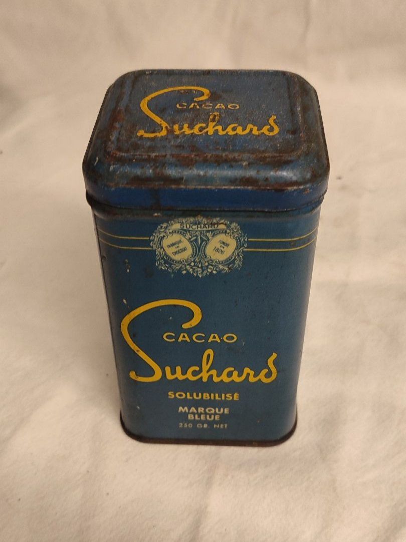 Suchard Dosen: Wunderschöne alte Blechdose von SUCHARD CACAO 13 cm – Gebraucht aus Gelterkinden von MYSTOREFORYOU4460