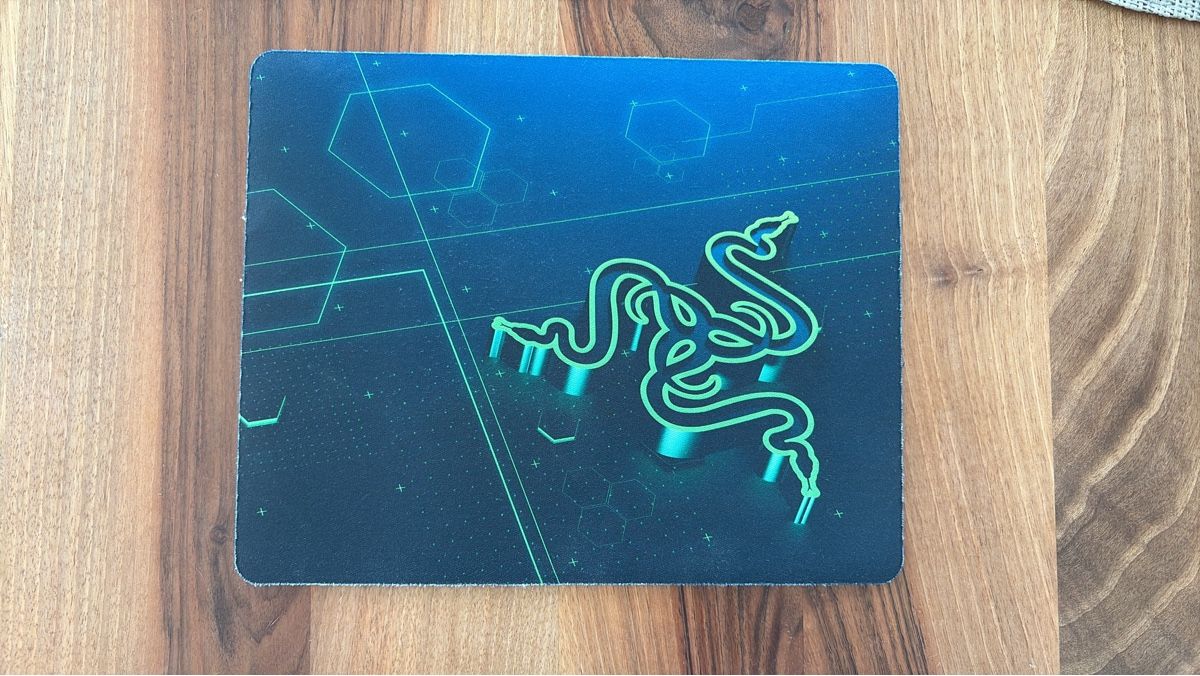 Razer Tappetini per mouse: Razer Mauspad – Usato da Brunnen venduto da eli_8ykg