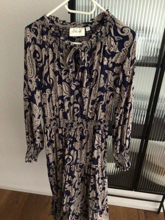 Cream Maxikleid Gr. 36