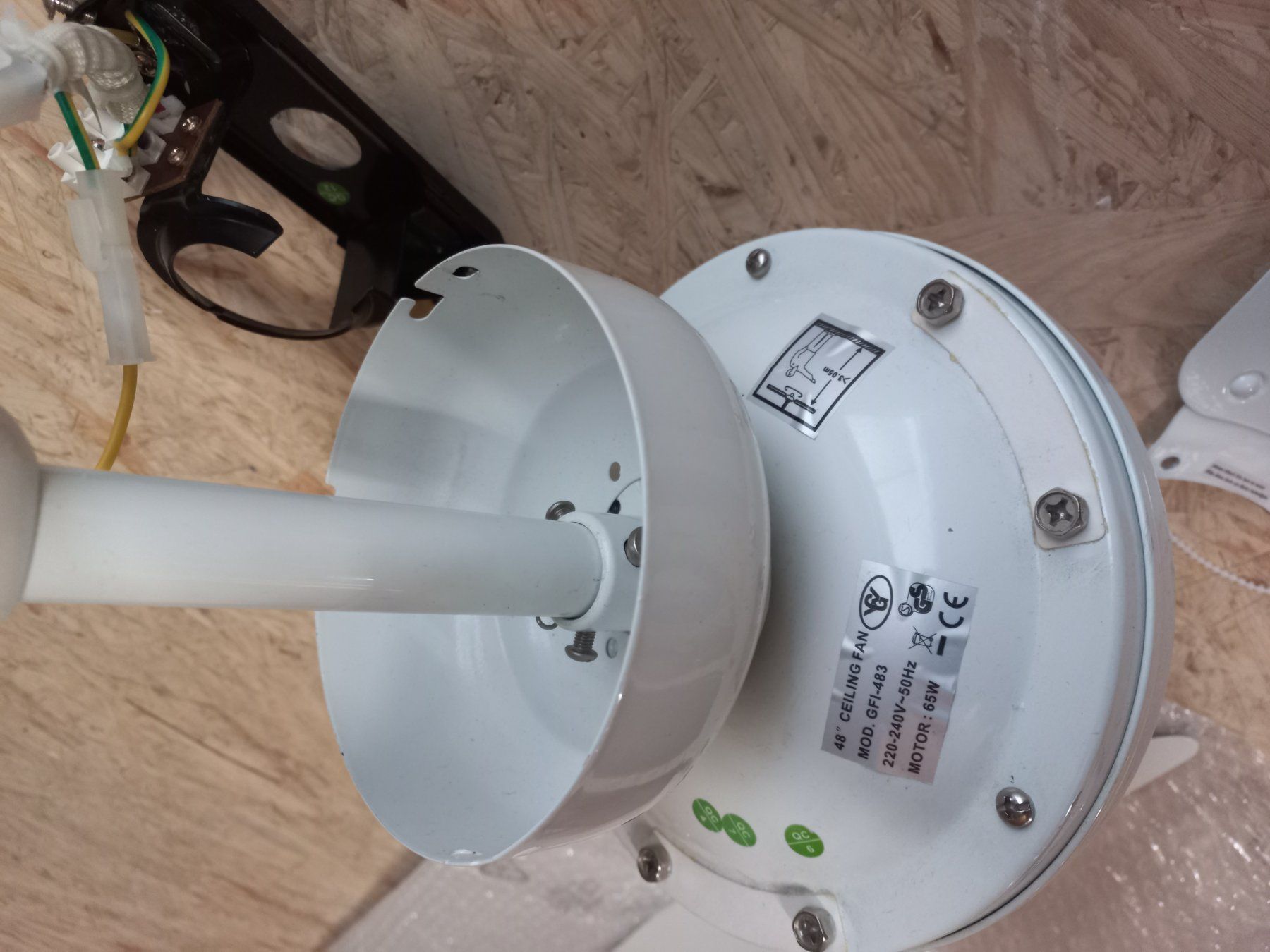 Ventilateurs: Deckenventilator mit 3 Flügeln weiss – D'occasion à Buttisholz par Adii 1