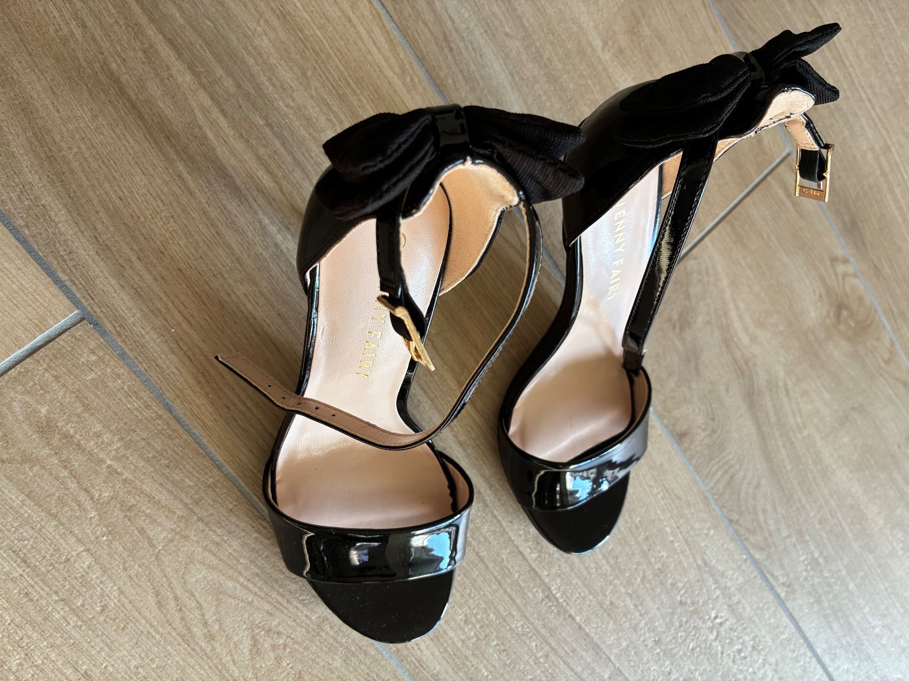 Scarpe da donna: Escarpins – Usato da Arbaz venduto da CicciStore 2