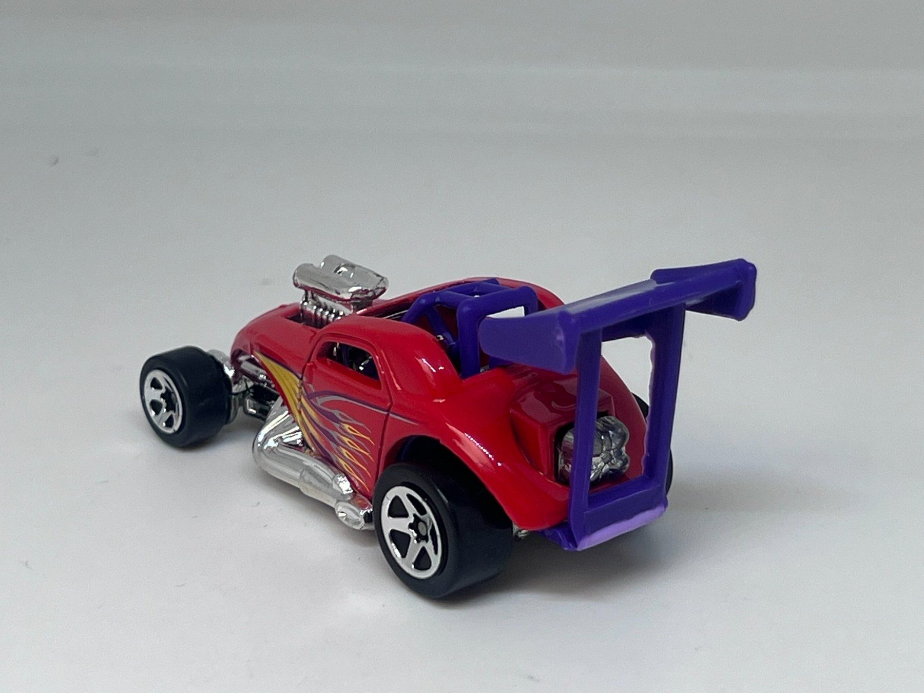 Hot Wheels Modellini d'auto: Hot Wheels Fiat 500C #452 – Usato da Wildegg venduto da LaaBoutique 2
