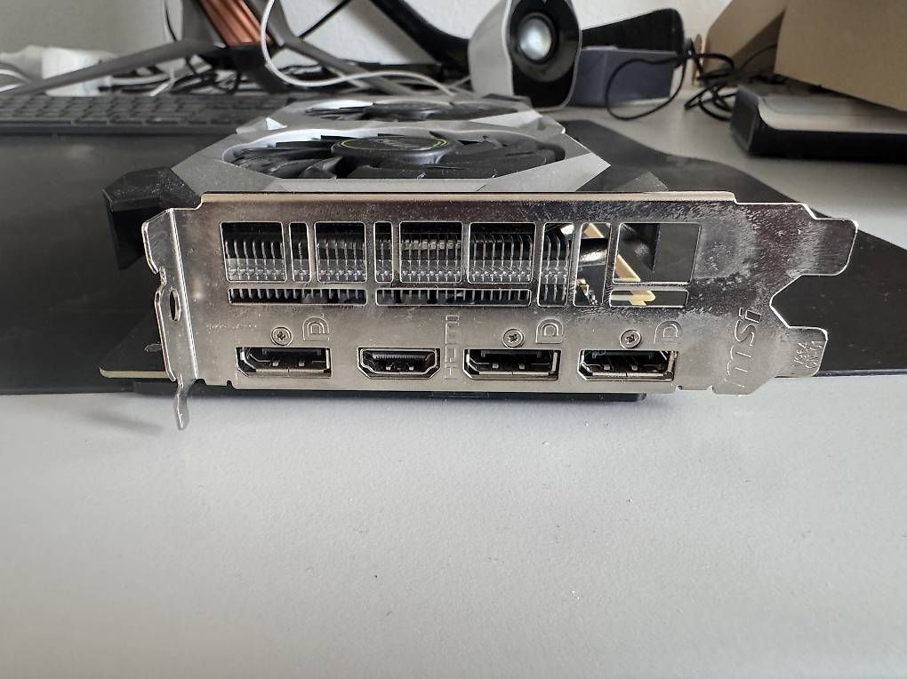 Cartes graphiques: Grafikkarte msi GeForce RTX 2060 Super – D'occasion à volketswil par philippn01 1