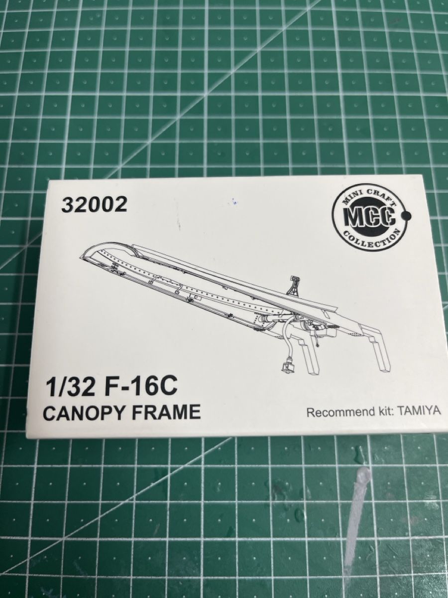 Kit di modellismo & Modellini statici: Modellbausatz 1/32 F-16C Canopy Frame neu – Nuovo e nell'imballaggio originale da Schattdorf venduto da ddi_9scw