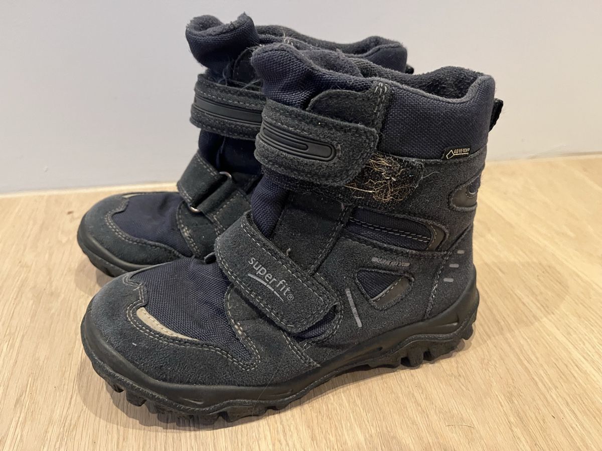 Chaussures garçon: Schuhe Kind Superfit – D'occasion à Wetzikon ZH par joc_p8jn