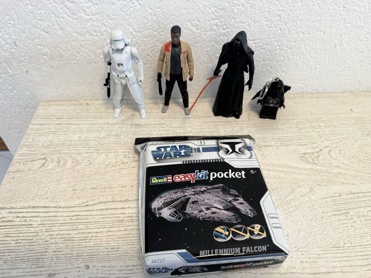 Star Wars Figurines: Star wars set – D'occasion à Zunzgen par milesdavis76