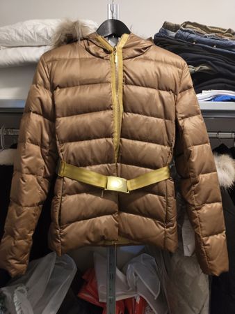 Elegante Daunenjacke Grösse S Moncler