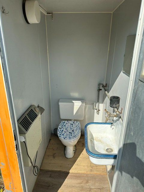 Contenitori edile: Baustellen WC – Usato da Liestal venduto da norwegian 1