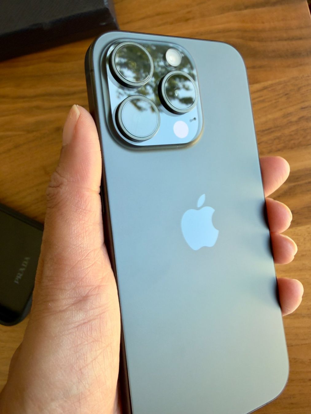 Apple Handys / Smartphones: IPHONE 15 PRO 512 GB + PRADA CASE - Excellent Condition – Gebraucht aus Zürich von dor_9dfx 2