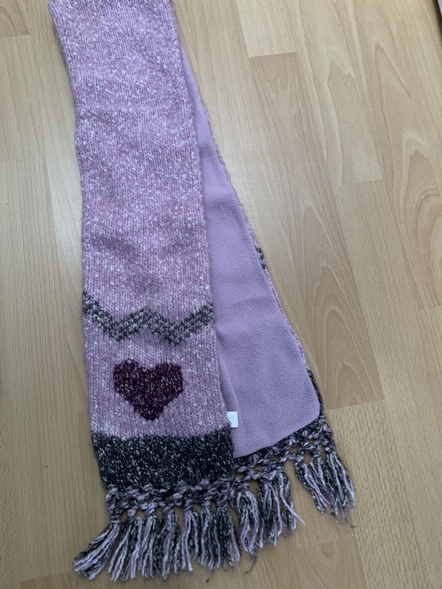 Altro abbigliamento per bambina: Süsses S. Oliver Schal + Handschuhe-Set – Usato da Hünenberg See venduto da spartakus02 2