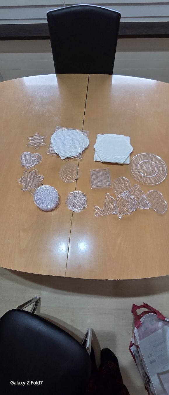 Kit bricolage: Bügelperlen mit Div Schablonen – Usato da Bremgarten AG venduto da ihcb72 1