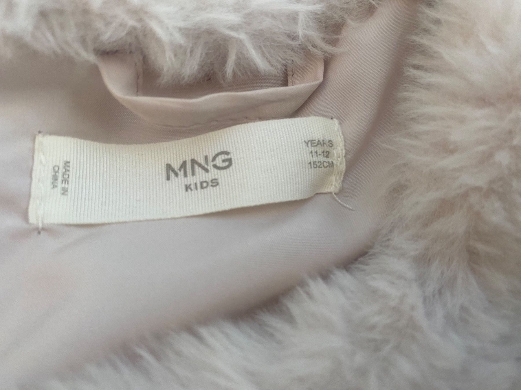 Zara Giacche & Cappotti: ZARA Plüschige Jacke, Gr.152 – Nuovo (secondo la descrizione) da Vezia venduto da luce2011 2