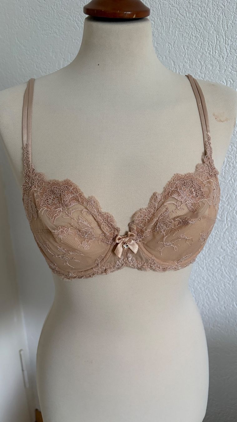 Altra biancheria intima: Lise Charmelle BH 75 C – Usato da Liestal venduto da Goldart