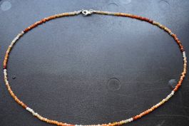 Feuer Opal  2.5mm Facettiert     Kette mit Silber Verschluss