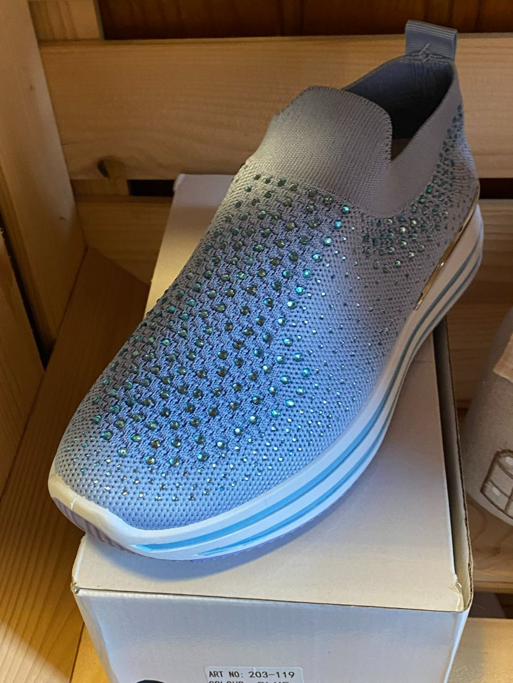 Scarpe da donna: SNEAKER SCHUHE DAMEN,HELLBLAU – Nuovo e nell'imballaggio originale da Meienried venduto da ManuelaBoutique