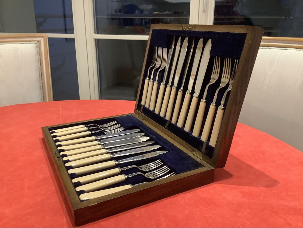 Set di posate: Fischbesteck zwölfteilig – Usato da Riehen venduto da teagarden 1