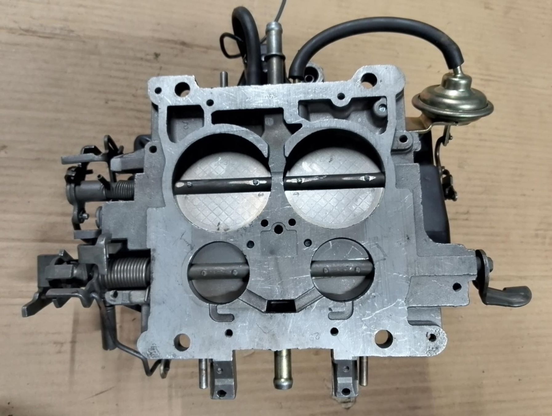 Tutti pezzi di ricambio auto: 4-fach Vergaser V8 – Usato da Niedergösgen venduto da usc_tt5r 2