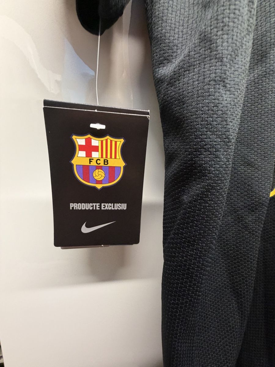 FC Barcelona Maillots de corps & Pantalons: Fc Barelona (Messi) – Neuf (Voir description) à Cham par Sandro-G 2