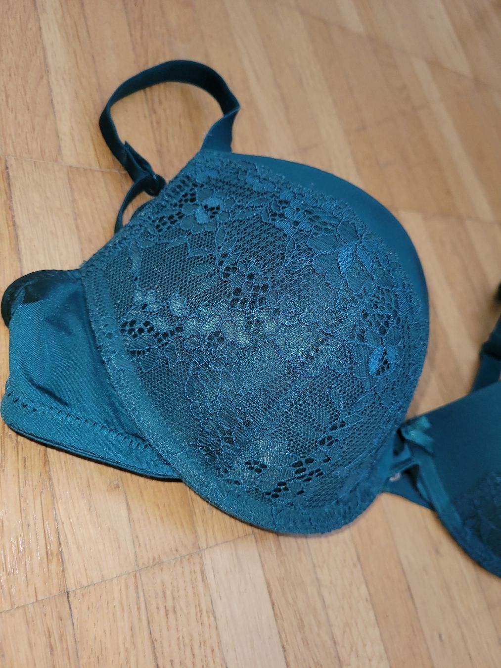 C&A Altra biancheria intima: Soutien-gorge C&A 80B – Nuovo (secondo la descrizione) da Villars-sur-Glâne venduto da m66_dch5 2