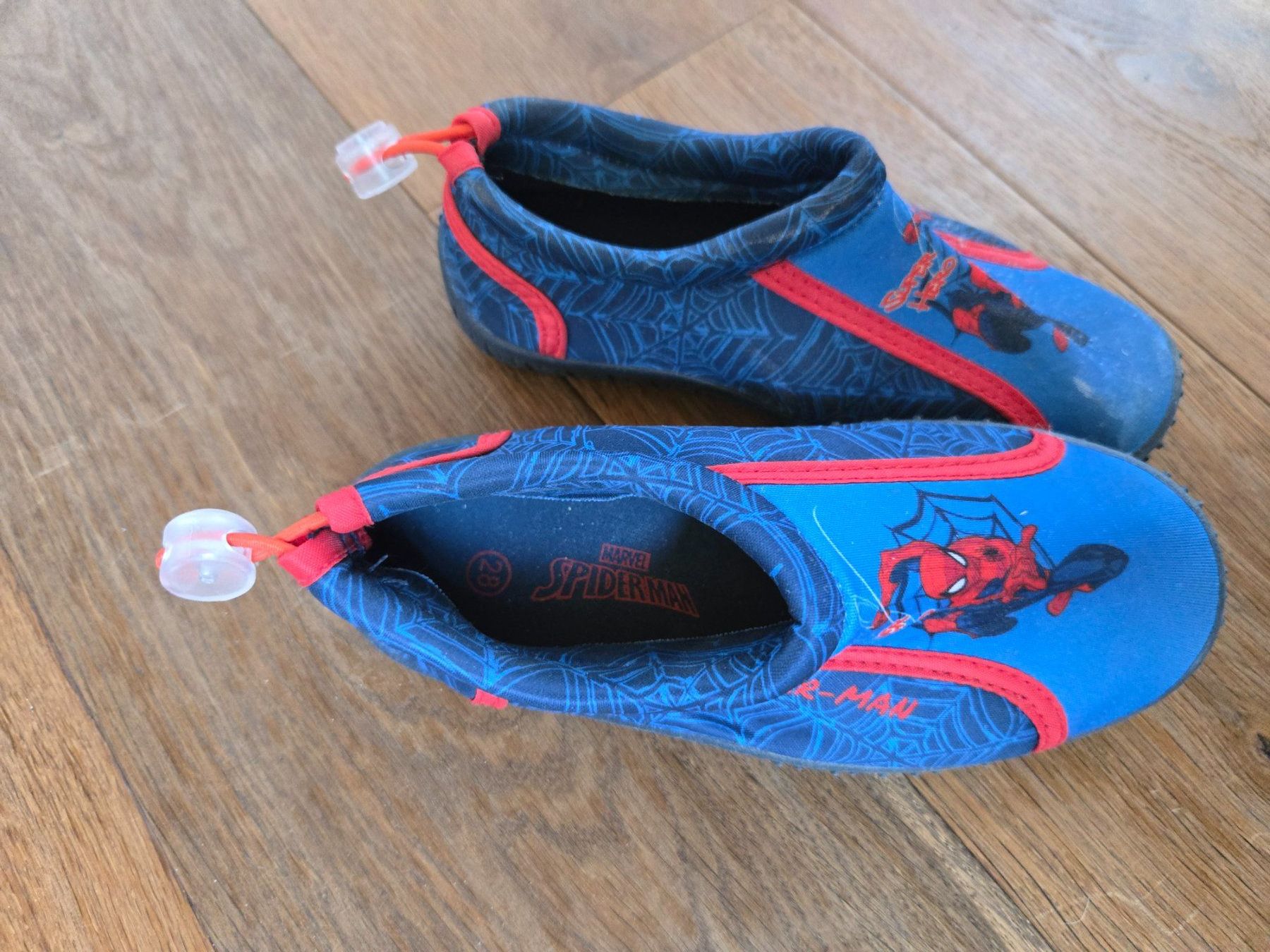 Scarpe per ragazzi: Badeschuhe Spiderman 28 – Usato da Benglen venduto da diala 1