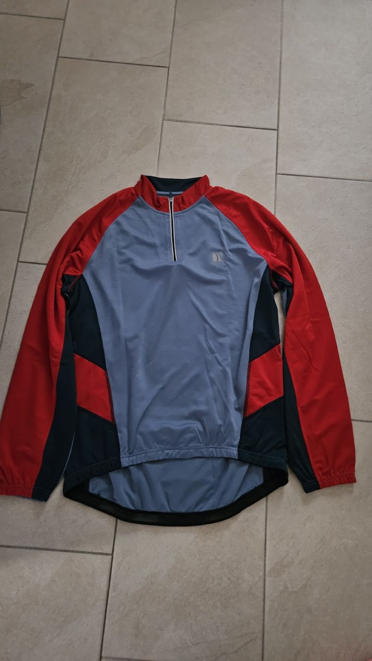 Canottiere & Pantaloni: Velolangarmtrikot – Usato da Rikon im Tösstal venduto da fragolina40