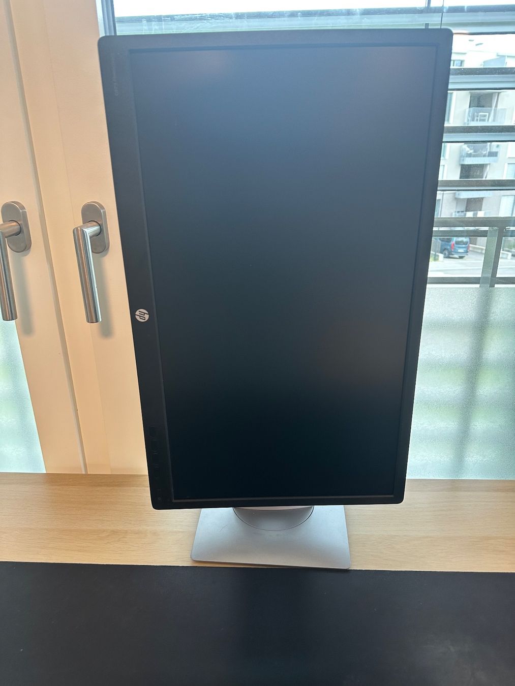 Hewlett Packard Monitor: HP EliteDisplay E240 23.8" Monitor – Usato da Wädenswil venduto da vagifius 1