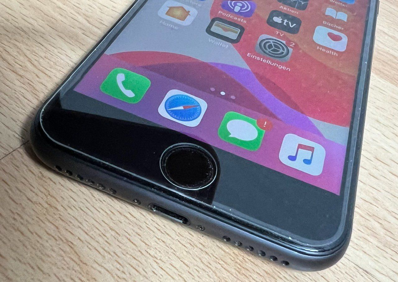 Apple Handys / Smartphones: IPhon 8 64GB Batterien 93% – Gebraucht aus Matzendorf von HaiNakamoto 4