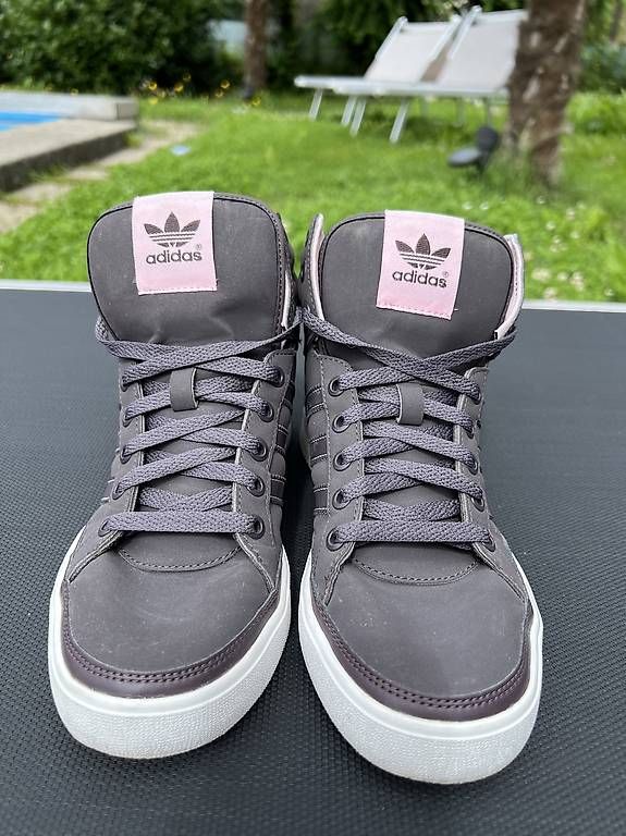 Damenschuhe: Adidas Sneaker dunkelbraun Grösse 38 – Gebraucht aus Geroldswil von Nadine_Bosshard 1