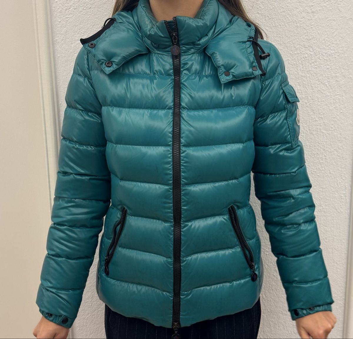 Moncler Vestes: Moncler Damen Jacke – D'occasion à St. Gallen par melila86