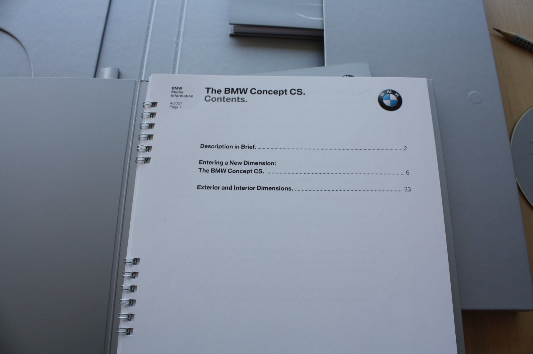 BMW Documenti: BMW Concept CS Pressemappe/CD  4/2007 – Usato da Wikon venduto da erwin400 2
