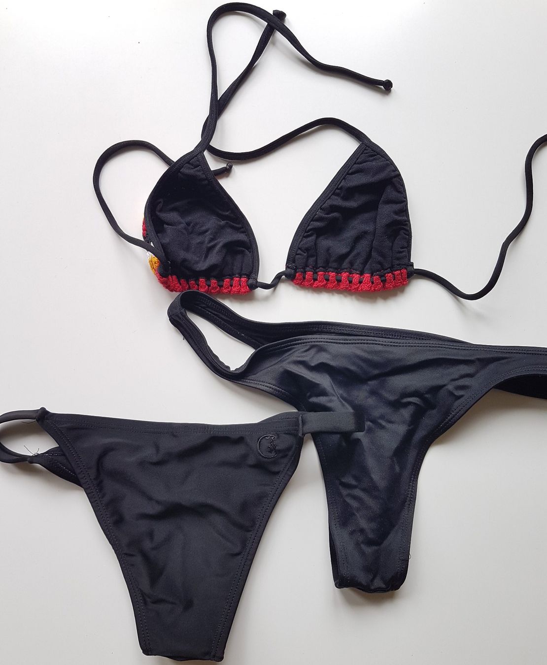 Costumi da bagno & Bikini: Bikini, Oberteil gehäkelt, 2 Höschen – Usato da Basel venduto da emkbv 1
