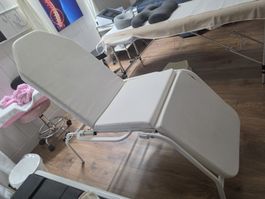 Massageliege/ Kosmetikstuhl verstellbar