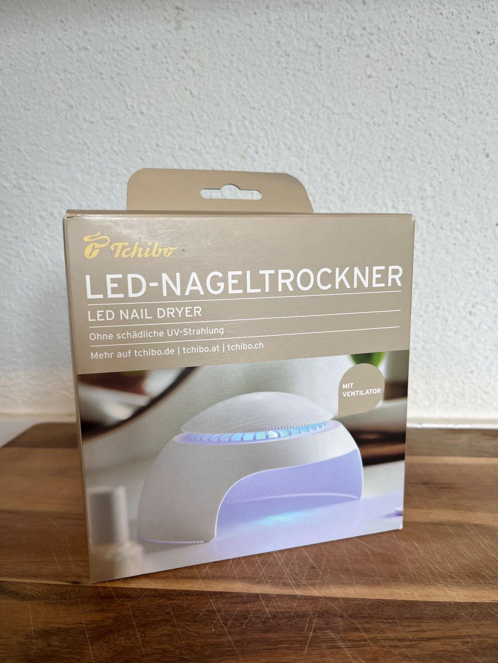 Unghie finte: Nageltrockner mit LED-Licht und Ventilator "Tschibo" NEU – Nuovo e nell'imballaggio originale da Zürich venduto da Ember2Inferno