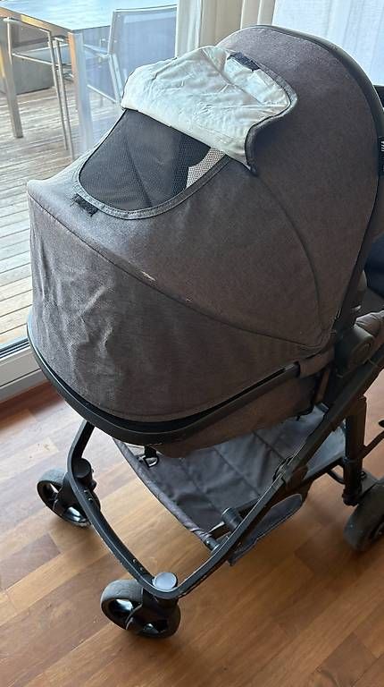 Carrozzine: Kinderwagen und Autositz – Usato da Bottighofen venduto da con_6lgw 1